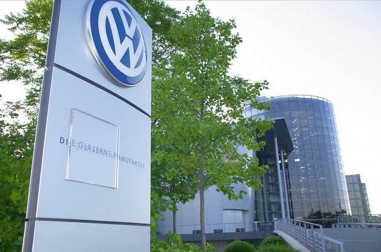 VW розширила союз з Ford, інвестуючи $2,6 млрд в стартап із розробки автономних авто VW розширила союз з Ford, інвестуючи $2,6 млрд в стартап із розробки автономних авто