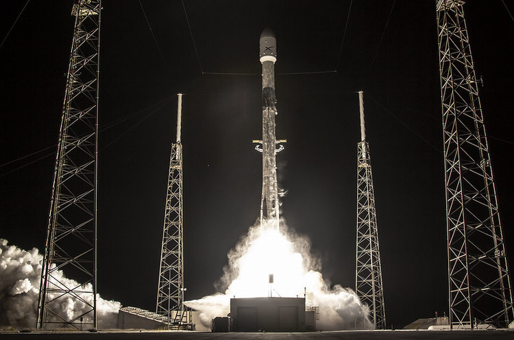 SpaceX запустила чергову партію супутників Starlink, довівши їх кількість до 480 SpaceX запустила чергову партію супутників Starlink, довівши їх кількість до 480