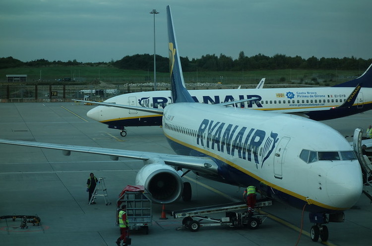 Ryanair розпочав продаж на 28 щотижневих рейсів з України до Італії Ryanair розпочав продаж на 28 щотижневих рейсів з України до Італії