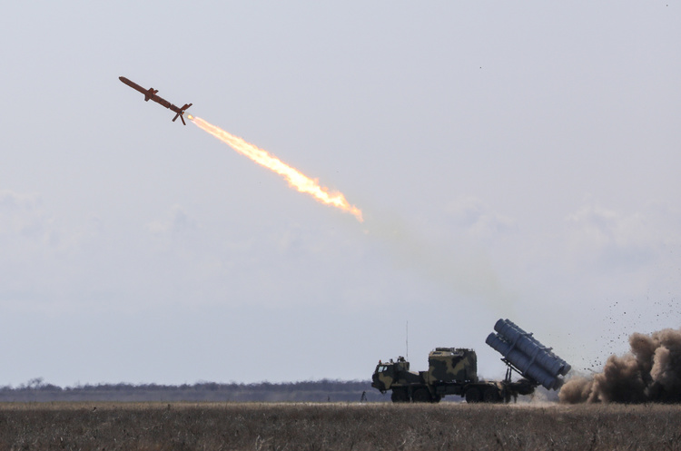 Випробування ракетного комплексу «Нептун» Точно в ціль: як «Нептун» збадьорить противника