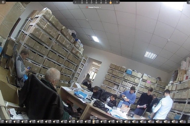 фото https://itc.ua/news Податкова вчинила обшук у київському магазині техніки iLounge