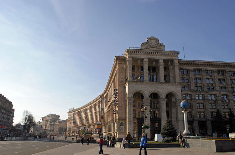 Смілянський запланував продати будівлю «Укрпошти» на Хрещатику за 1 млрд грн Смілянський запланував продати будівлю «Укрпошти» на Хрещатику за 1 млрд грн