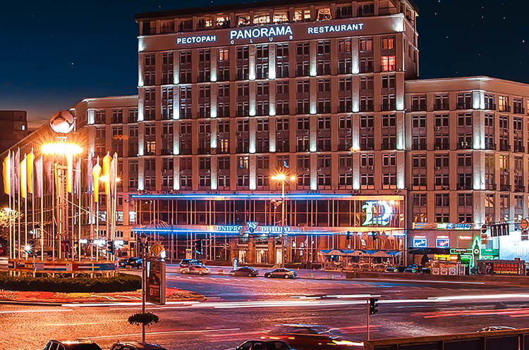 Готель «Дніпро» продаватимуть 15 липня