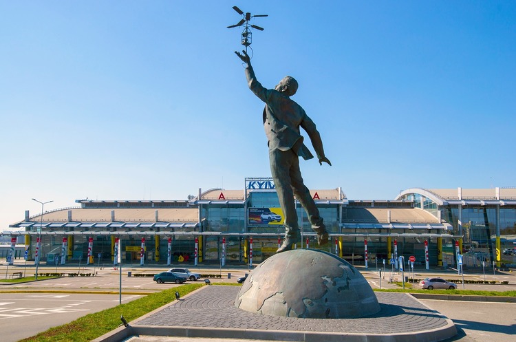 Аеропорт «Київ» відкрився попри карантин Аеропорт «Київ» відкрився попри карантин
