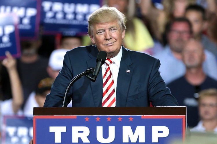 Дональд Трамп Попри відновлення переговорів, Трамп погрожує розірвати зв’язки з КНР