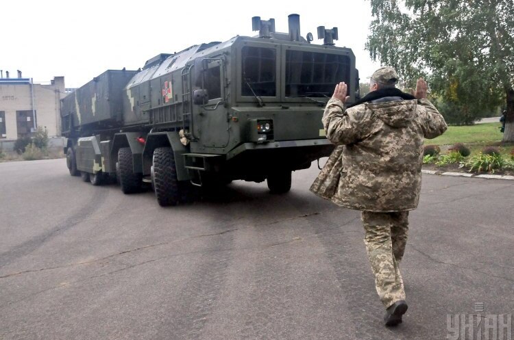 «Міцні господарники» та зв'язки з РФ: кому Зеленський хоче доручити реформу «оборонки» «Міцні господарники» та зв'язки з РФ: кому Зеленський хоче доручити реформу «оборонки»
