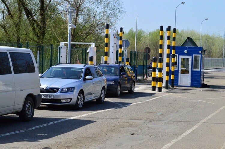 На кордоні з Угорщиною повністю запрацювали всі пункти пропуску На кордоні з Угорщиною повністю запрацювали всі пункти пропуску