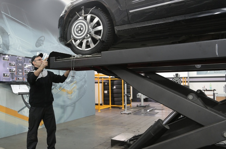 Автовиробництво в Україні в І півріччі скоротилося на 36% Автовиробництво в Україні в І півріччі скоротилося на 36%
