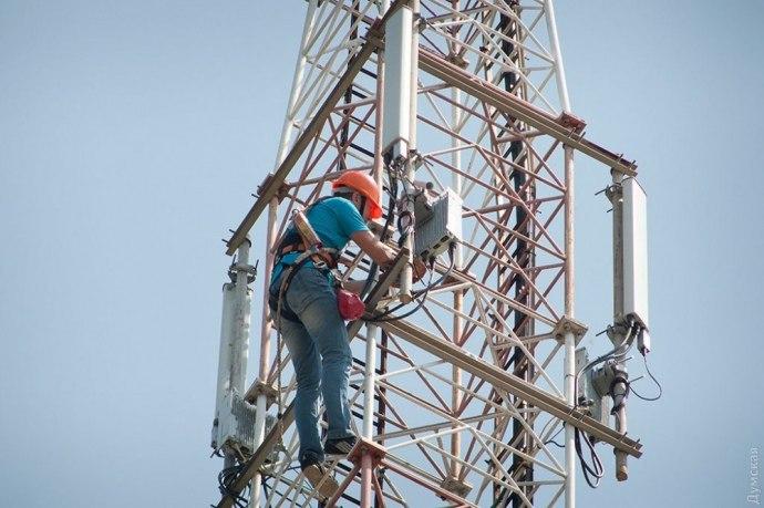 «Київстар» та «Vodafone» домовились про спільне використання мобільних мереж «Київстар» та «Vodafone» домовились про спільне використання мобільних мереж