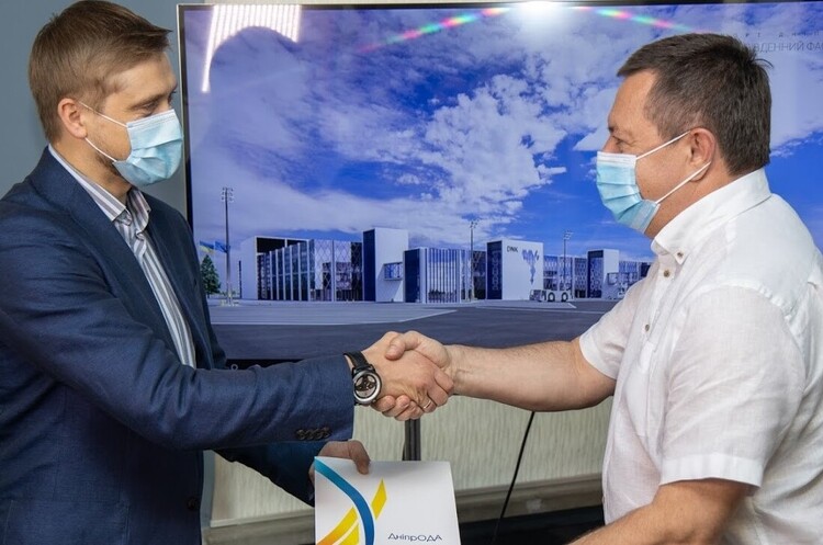 Дніпропетровська ОДА передала компанії «НС-Дніпро» землю під будівництво терміналу нового аеропорту Дніпропетровська ОДА передала компанії «НС-Дніпро» землю під будівництво терміналу нового аеропорту