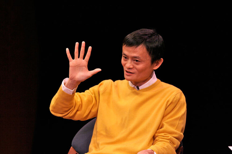 Джек Ма Джек Ма скоротив свою долю в Alibaba, продавши акцій на майже $10 млрд