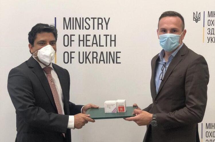 Індія передала Україні препарати для боротьби з COVID-19 Індія передала Україні препарати для боротьби з COVID-19