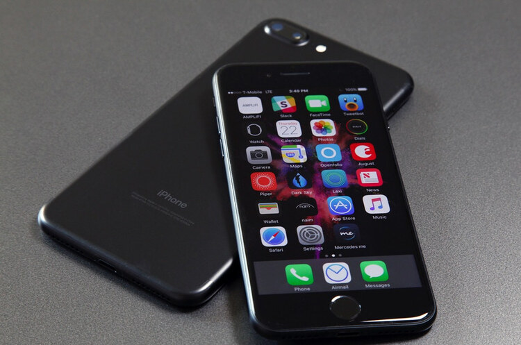 Apple виплатить до $500 власникам уповільнених iPhone у США Apple виплатить до $500 власникам уповільнених iPhone у США