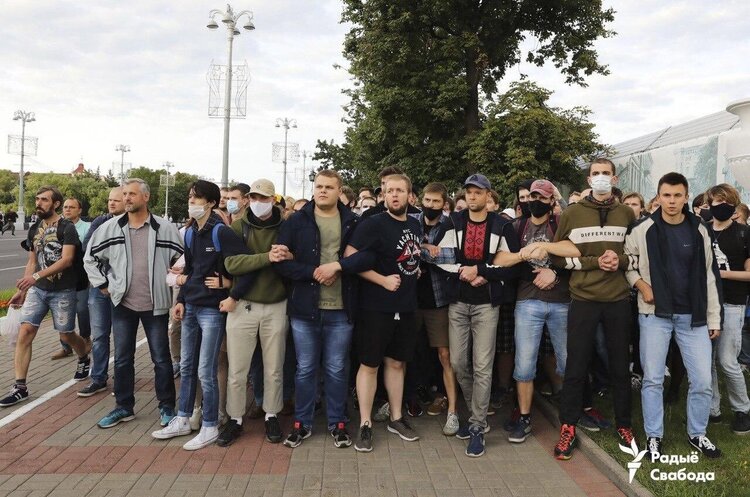 У білоруських містах розпочались протести після недопуску на вибори суперників Лукашенка У білоруських містах розпочались протести після недопуску на вибори суперників Лукашенка
