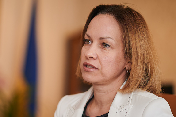Марина Лазебная: «Зарплаты должны расти так, чтобы и министры, и обычные люди были довольны» Марина Лазебная: «Зарплаты должны расти так, чтобы и министры, и обычные люди были довольны»