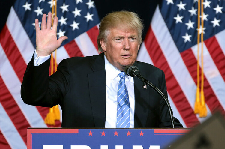 Дональд Трамп Противник маскового режиму Трамп закликав американців носити маски