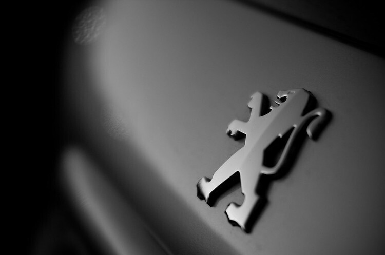 Злиття автовиробників PSA і Fiat Chrysler може бути відкладено Злиття автовиробників PSA і Fiat Chrysler може бути відкладено