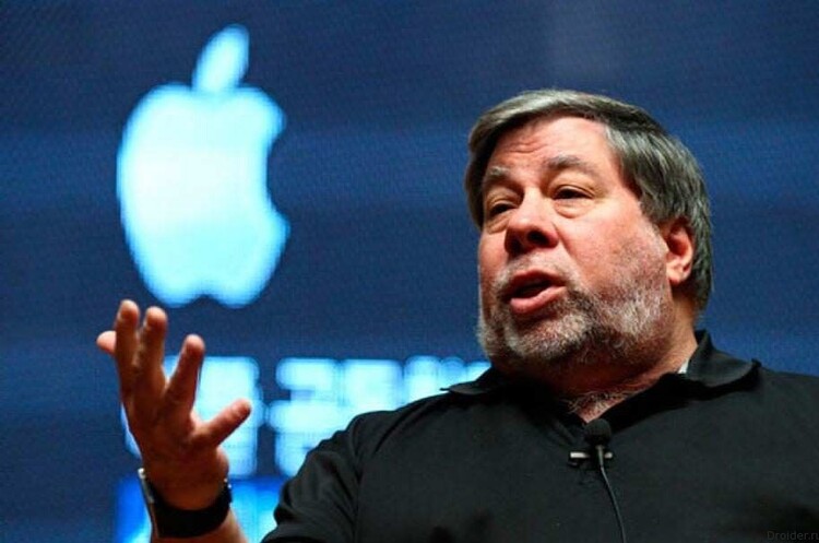 Стів Возняк Стів Возняк, співзасновник Apple, подав до суду на Youtube