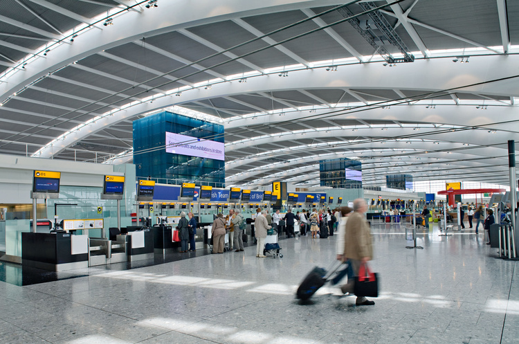 фото Passenger Terminal Today Аеропорт Хітроу почне тестувати пасажирів на коронавірус