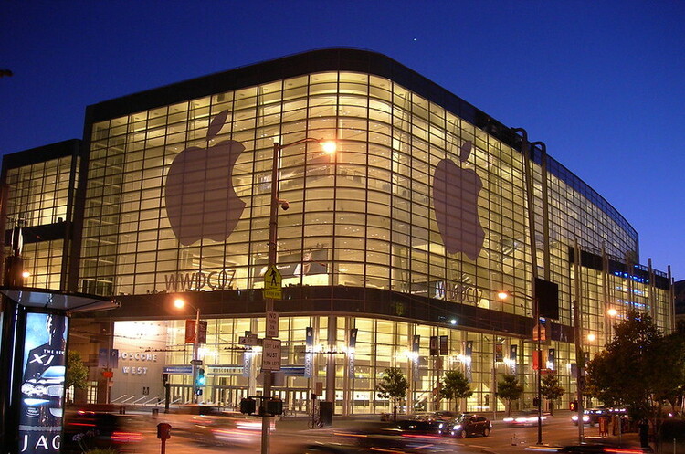 Apple купила стартап, який перетворює iPhone на POS-термінал Apple купила стартап, який перетворює iPhone на POS-термінал