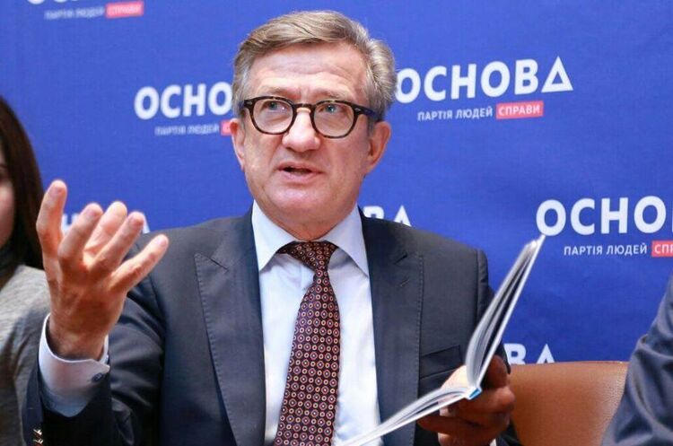 Нардеп від фракції «Батьківщина» Сергій Тарута Тарута продав свою частку в Українській гірничо-металургійній компанії