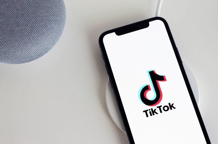 TikTok має перейти у власність американської компанії до 15 вересня або додаток заборонять – Трамп TikTok має перейти у власність американської компанії до 15 вересня або додаток заборонять – Трамп