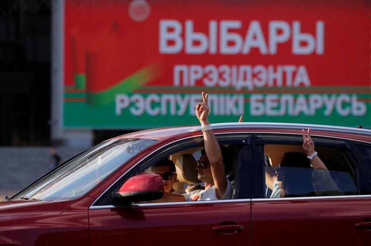 Вибори в Білорусі: ЦВК повідомляє про рекордну явку на дострокове голосування Вибори в Білорусі: ЦВК повідомляє про рекордну явку на дострокове голосування