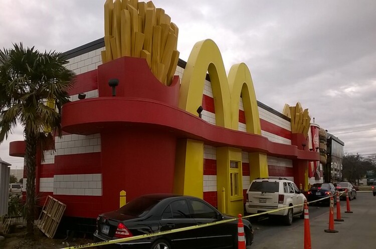 McDonald's позивається до свого ексочільника із наміром стягнути десятки мільйонів доларів McDonald's позивається до свого ексочільника із наміром стягнути десятки мільйонів доларів
