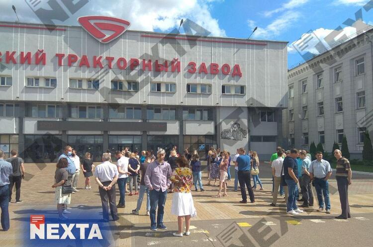фото NEXTA У Білорусі почалися страйки на великих підприємствах через фальсифікації на виборах