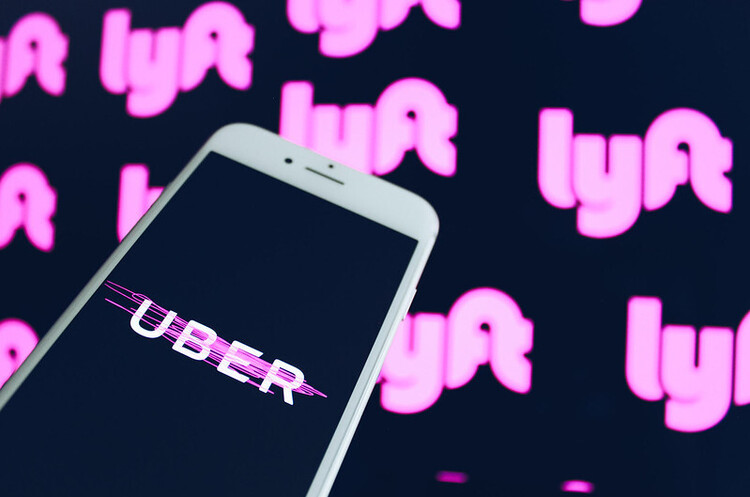 Uber і Lyft погрожують призупинити надання послуг в Каліфорнії Uber і Lyft погрожують призупинити надання послуг в Каліфорнії