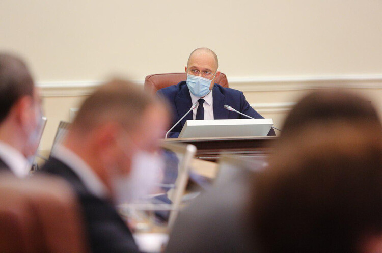 Прем’єр-міністр Денис Шмигаль Для «розігріву» економіки прийнятна інфляція у 6-7% – Шмигаль