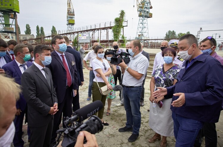 Міноборони погодилося купити три причали у заводу «Паллада» після дзвінка Зеленського Міноборони погодилося купити три причали у заводу «Паллада» після дзвінка Зеленського
