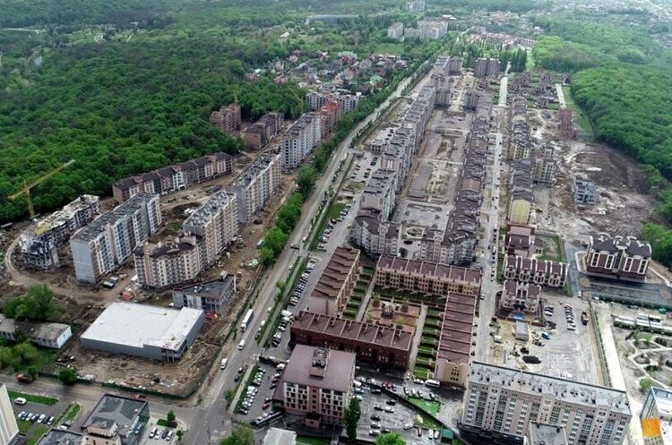 ЖК «Кришталеві Джерела» в процессе строительства Борзые квадраты: как монетизировать благотворительность в жилом строительстве