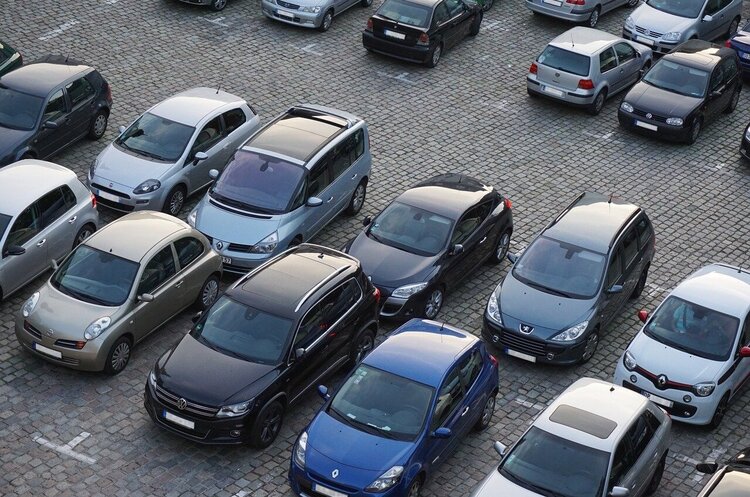Імпорт легкових авто в Україну в І півріччі скоротився на 36% Імпорт легкових авто в Україну в І півріччі скоротився на 36%