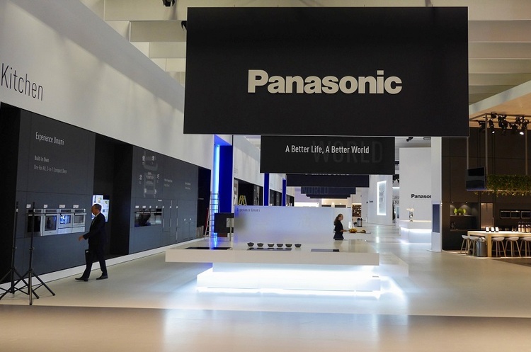 фото DR Panasonic інвестує $100 млн у нове виробництво акумуляторів для Tesla