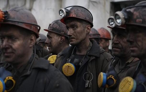 28 шахтарів четверту добу поспіль відмовляються піднятися на поверхню із шахти на Львівщині через борги із зарплати 28 шахтарів четверту добу поспіль відмовляються піднятися на поверхню із шахти на Львівщині через борги із зарплати