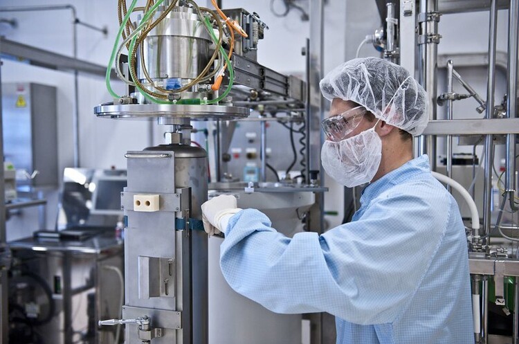 Sanofi почала випробувати свою вакцину проти COVID-19 на людях Sanofi почала випробувати свою вакцину проти COVID-19 на людях