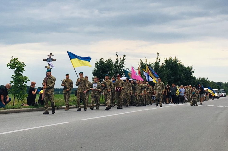 Україна готується передати в Гаагу новий пакет доказів по Іловайську Україна готується передати в Гаагу новий пакет доказів по Іловайську