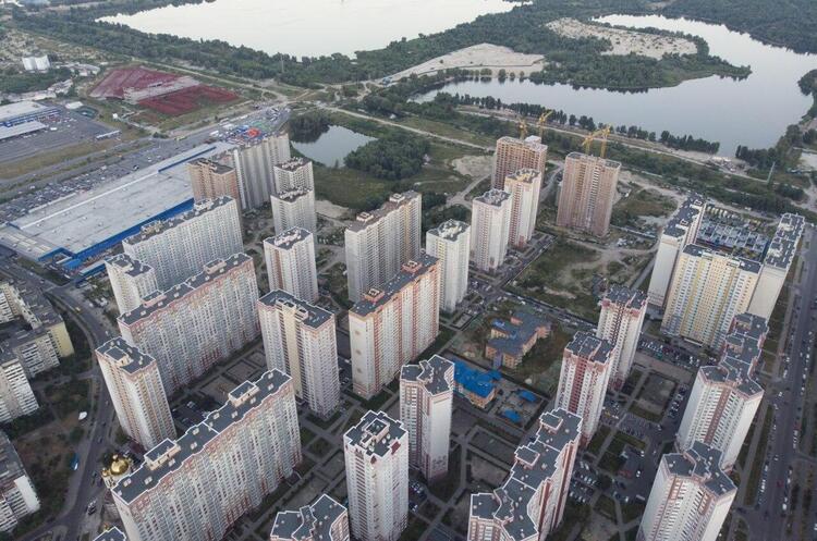Пов'язані з банком «Аркада» 32 будинки в Києві можуть залишитися без електрики через борги Пов'язані з банком «Аркада» 32 будинки в Києві можуть залишитися без електрики через борги