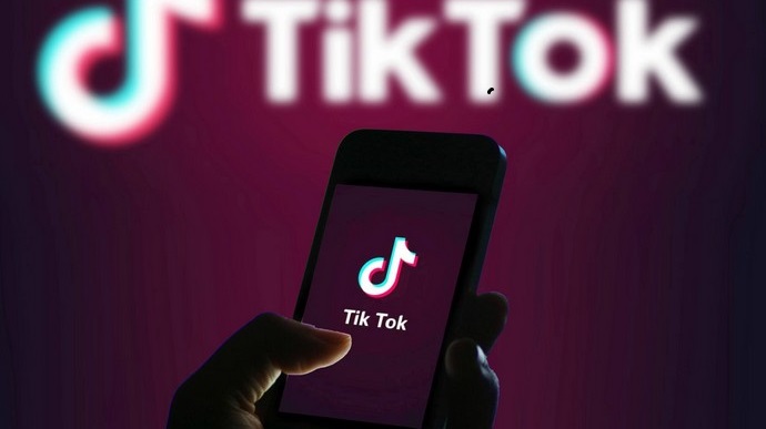 Oracle і Walmart можуть заплатити за американський сегмент TikTok $12 млрд – Bloomberg Oracle і Walmart можуть заплатити за американський сегмент TikTok $12 млрд – Bloomberg
