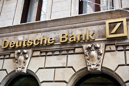 Коломойський перевів через Deutsche Bank в США понад $750 млн Коломойський перевів через Deutsche Bank в США понад $750 млн