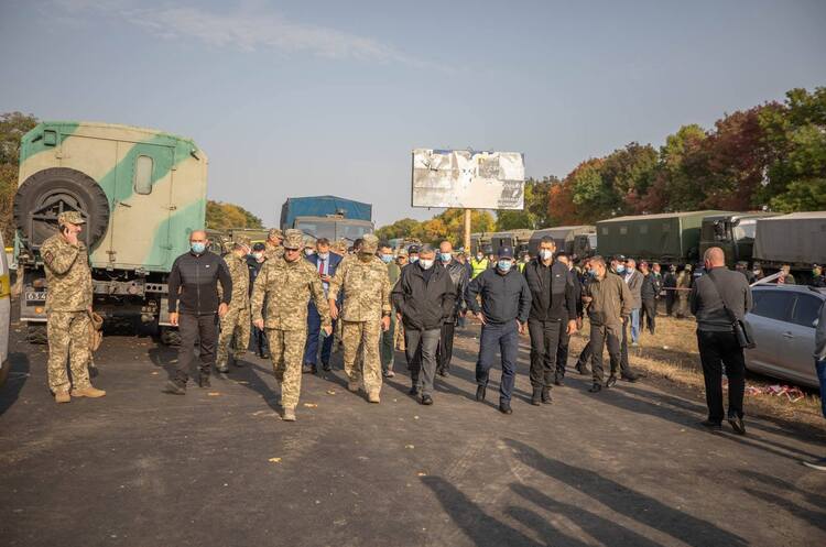 ДБР перевіряє чотири версії катастрофи на Харківщині ДБР перевіряє чотири версії катастрофи на Харківщині