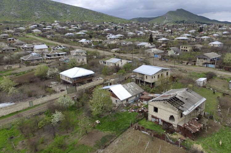 Азербайджан і Вірменія відновили бойові дії на Нагірному Карабасі Азербайджан і Вірменія відновили бойові дії на Нагірному Карабасі