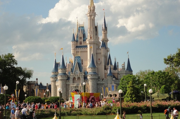 фото pixabay.com Disney скоротить 28 000 співробітників через кризу, пов’язану з коронавірусом