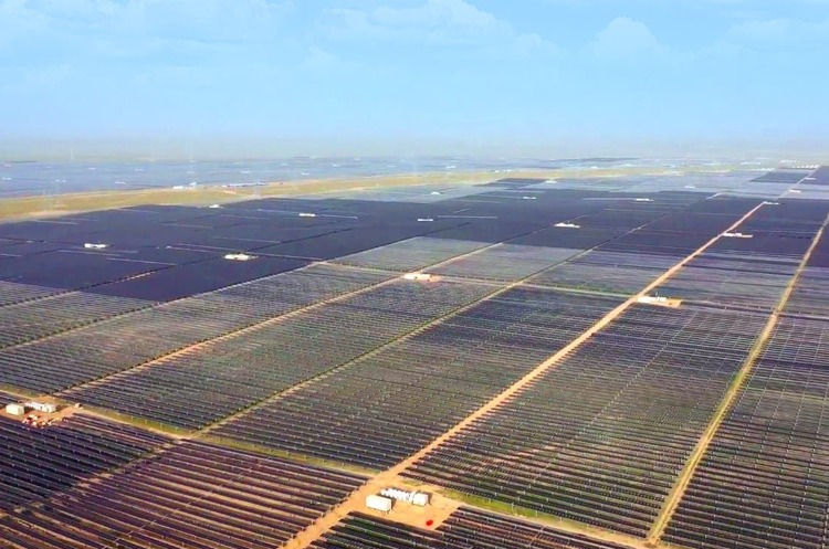фото Sungrow Power Supply Co., Ltd У Китаї підключили до мережі найбільшу в країні сонячну станцію з акумуляторами