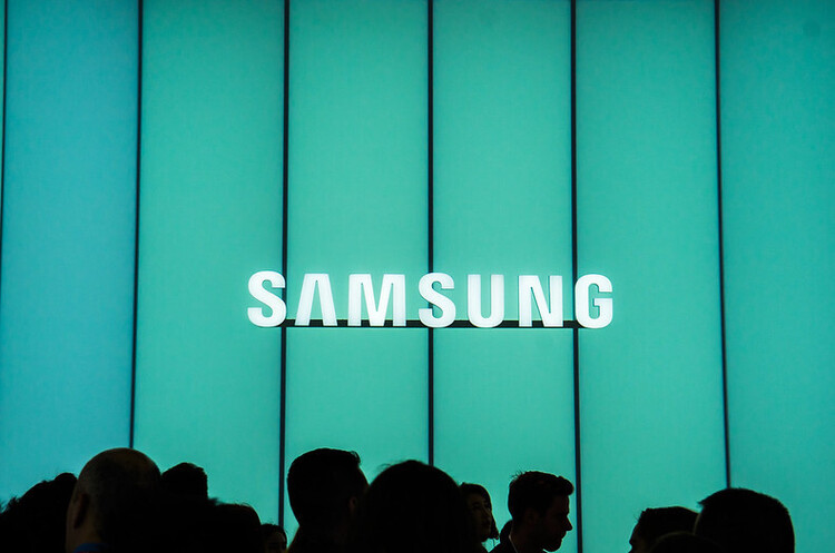 Прибутки Samsung істотно виросли через санкції проти її конкурента Huawei Прибутки Samsung істотно виросли через санкції проти її конкурента Huawei