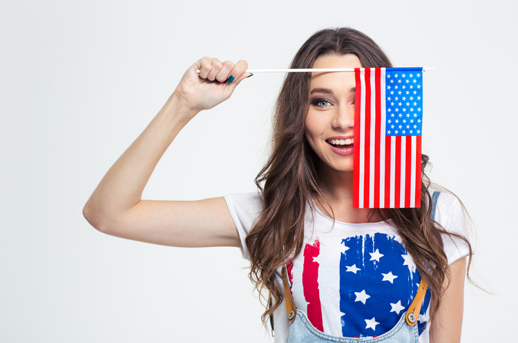 фото Shutterstock США посилили правила отримання візи H-1B: потрібен диплом в галузі, в якій пропонується робота