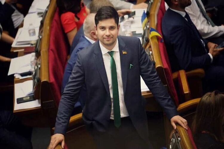 Народний депутат від «Слуги народу» Олександр Качура Нардеп від «Слуги народу» Качура подає до суду на колегу по фракції Богуцьку