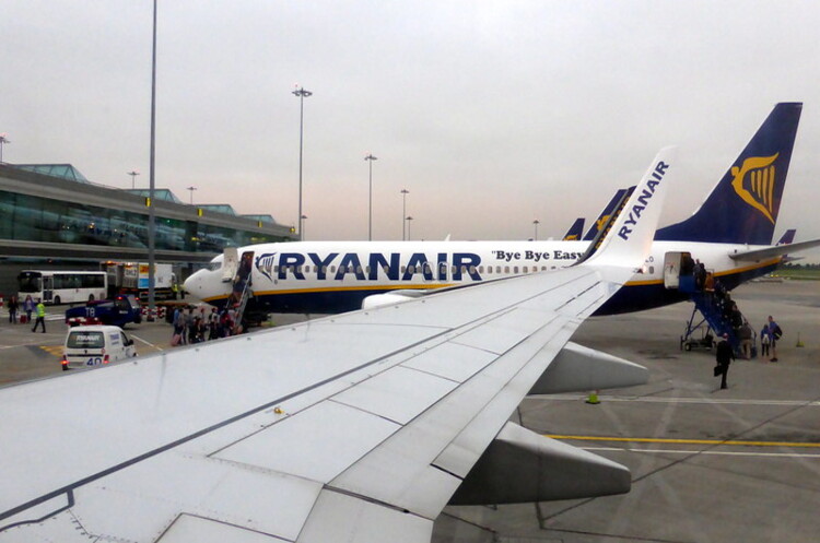 Ryanair скорочує обсяг зимових перевезень на третину через нові обмеження по COVID-19 Ryanair скорочує обсяг зимових перевезень на третину через нові обмеження по COVID-19