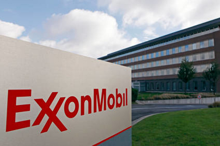 Всупереч мейнстріму: Exxon Mobil не вірить в ВДЕ та захищає викопні види палива Всупереч мейнстріму: Exxon Mobil не вірить в ВДЕ та захищає викопні види палива